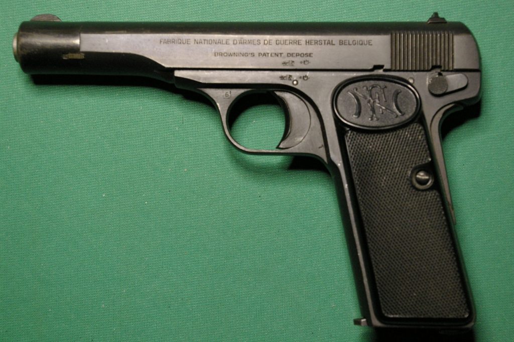 Armeria Mediterranean Sport - Le piccole pistole semi automatiche sono  state pensate da sempre come armi per la difesa personale. All'inizio del  secolo scorso c'erano persino dei modelli che venivano venduti per
