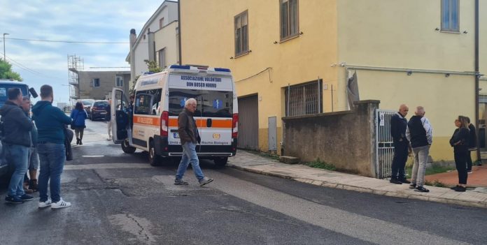 Spara a moglie e familiari, 3 morti e 4 feriti a Nuoro